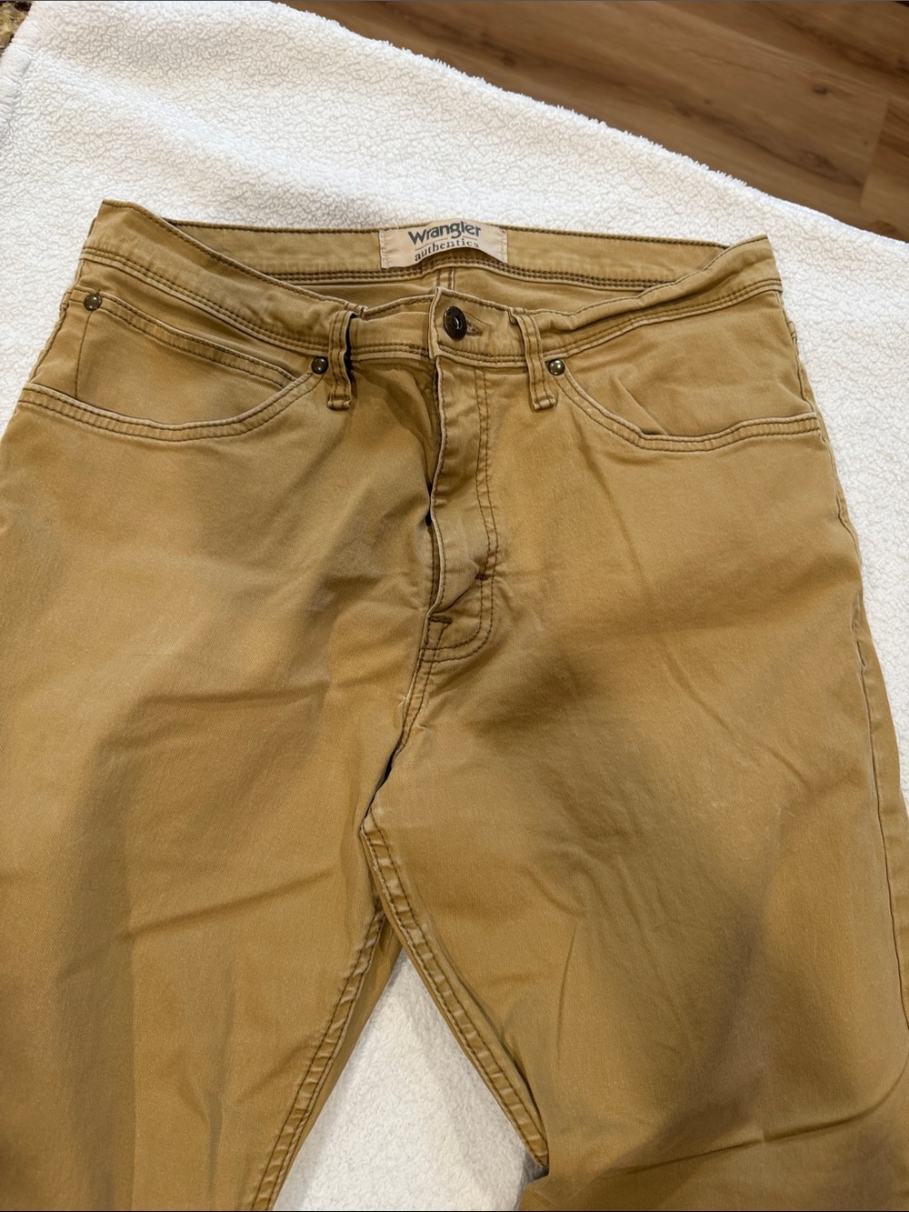 Wrangler Men’s Brown Slim Straight Jeans